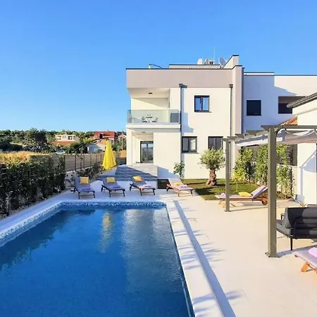 빌라 Villa Ivona Swimming Pool And Jacuzzi 자다르