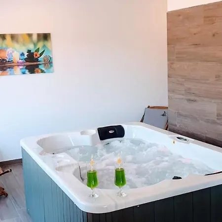 Villa Ivona Swimming Pool And Jacuzzi