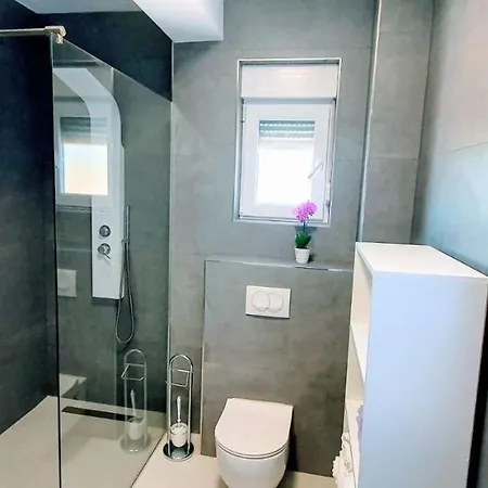 Vila Villa Ivona Swimming Pool And Jacuzzi Zadar